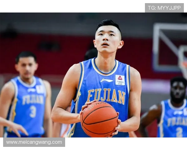 山东男篮为陈林坚庆祝32岁生日首秀当天全队齐聚送祝福 山东男篮为陈林坚庆祝32岁生日首秀当天全队齐聚送祝福